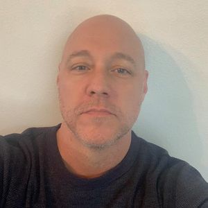 Meet your Posher, Troy